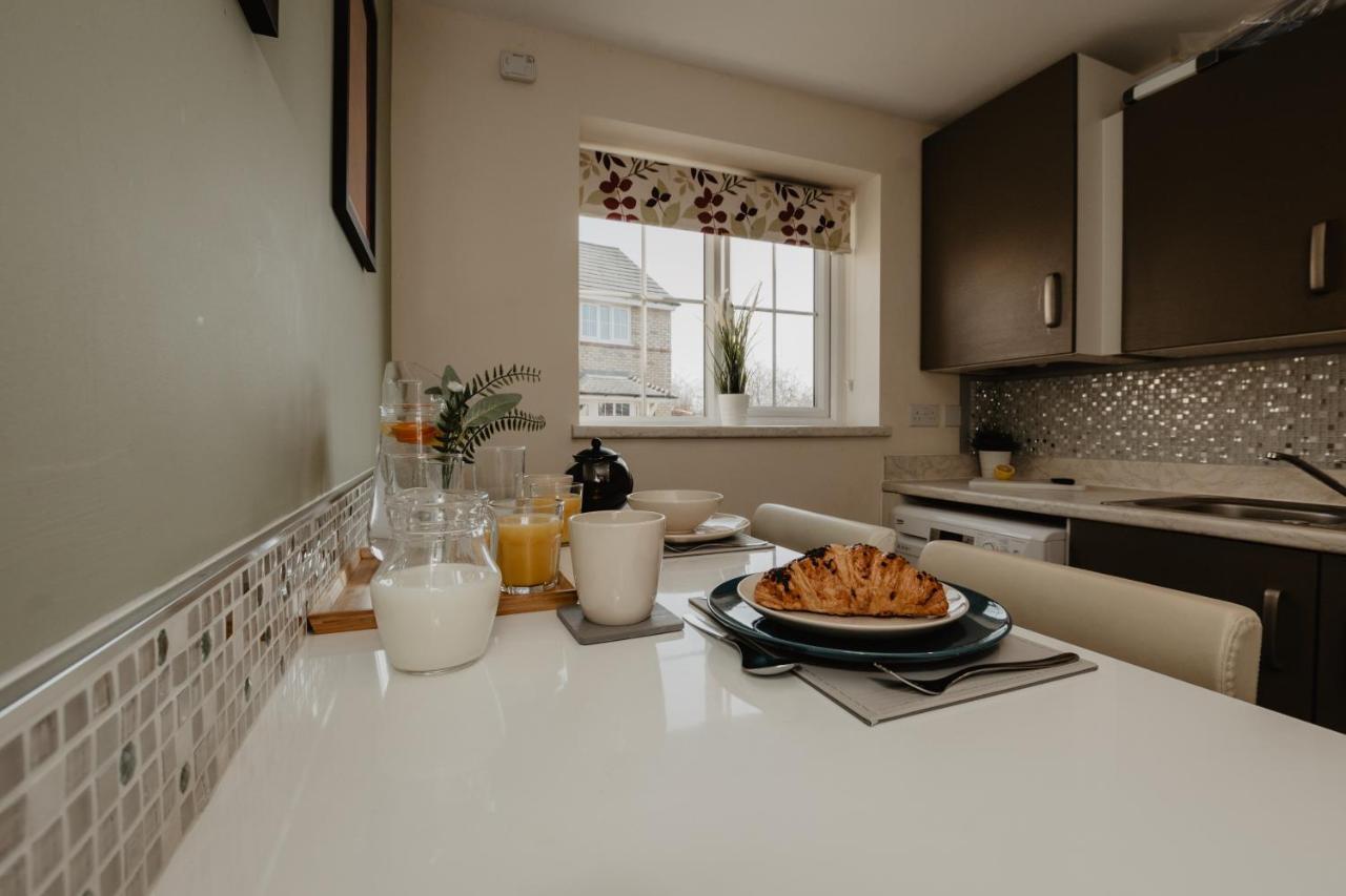 Coyle House, 3 Bed,Corby, Super Kings Or Twins, Driveway, Free Wi-Fi, Corporates Welcome 外观 照片