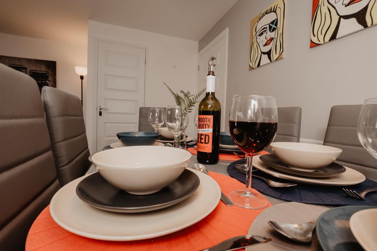 Coyle House, 3 Bed,Corby, Super Kings Or Twins, Driveway, Free Wi-Fi, Corporates Welcome 外观 照片